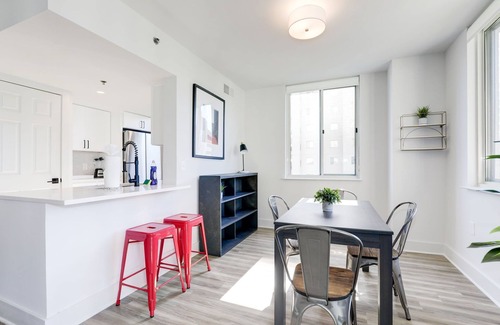 Crystal City Apartment | Stylish 2BR Haven - Minutes from DC & Airport