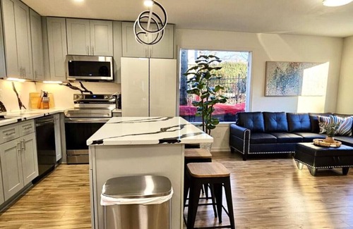 Midtown House | Stylish 2BR Home-Walk to Midtown