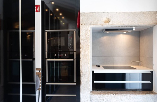 Sao Jose Apartment | Stylish 2BR Lisbon Apartment · Top Floor · Near Av. da Liberdade · AC & WiFi