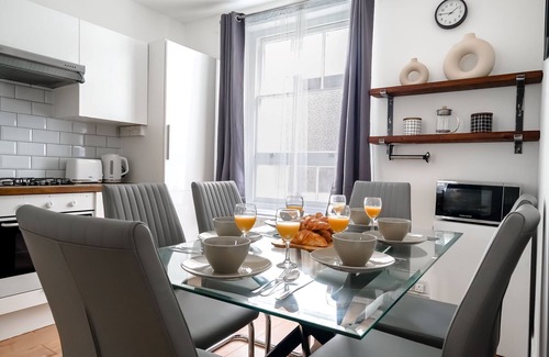 Shoreditch Apartment | Stylish 2BR near Liverpool Street - City of London
