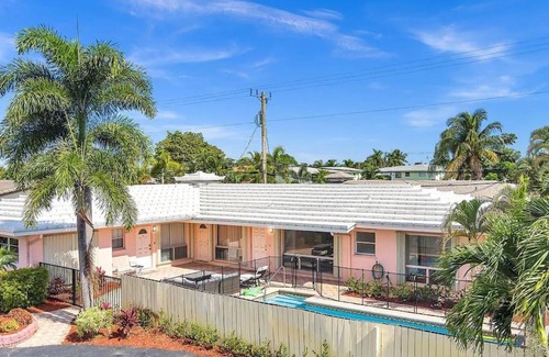 Coral Ridge Isles Apartment | Stylish 2BR unit Ft Lauderdale Pool close to Beach