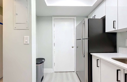 Lauderdale Harbours Condo | Stylish 2BR with Pool & Modern Amenities