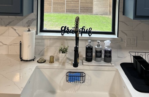 Lewisville House | Stylish 3/2 Home 13 minutes from DFW Airport