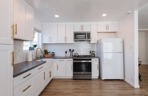 Lawndale House | Stylish 3 Bed 1 Bath Home - Pet Friendly!