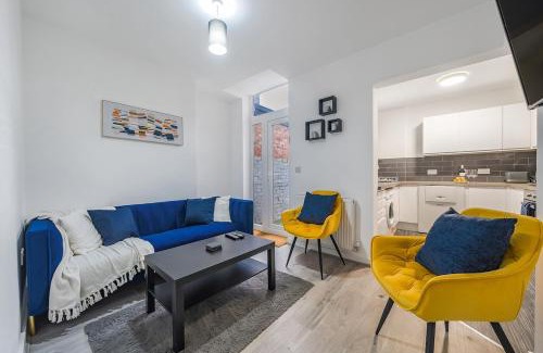 Liverpool House | Stylish 3 Bed 3 Bathroom home in a popular part of Liverpool - Close by to City Centre