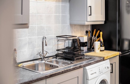 Birmingham City Centre Apartment | Stylish 3 Bed Apartment, Jewellery Quarter, Birmingham