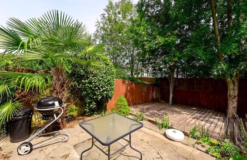 Canton House | Stylish 3-Bed Home in Canton wGarden Parking Pass The Keys