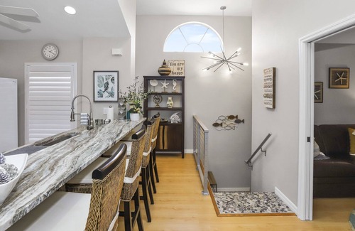 Vamo Condo | Stylish 3 bedroom, 2 bath Palmer Ranch Sarasota condo with a lake view.