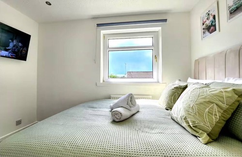 Newton Mearns House | Stylish 3 Bedroom House in Glasgow