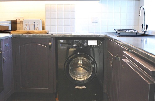 Robertsbridge Cottage | Stylish 3 bedroom rural cottage on conservation farm