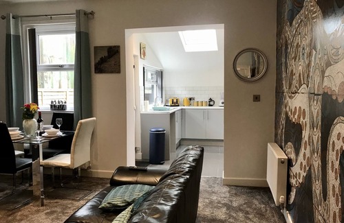 Wigan House | Stylish 3 bedroom house only 5 mins from M6/M58