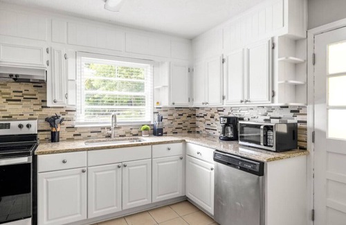 Church Street House | Stylish 3-Bedroom Near ATL Airport & City Center