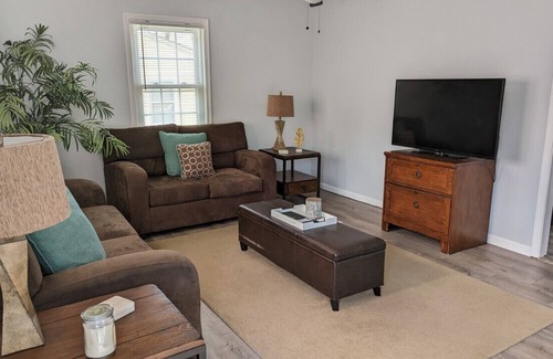 Buena Vista House | Stylish 3-Bedroom Home in the Countryside
