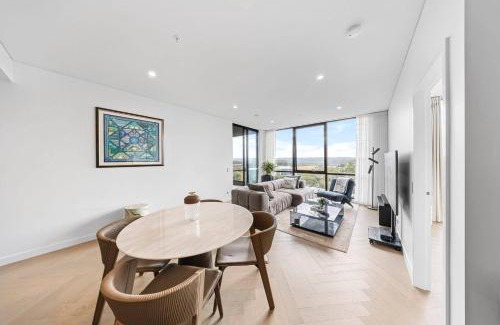 Macquarie Park Apartment | Stylish 3 bedrooms with Stunning Views & 3mins to Macquarie Shopping Center