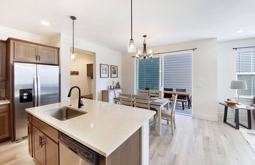 Bozeman House | Stylish 3 BR home close to Bozeman