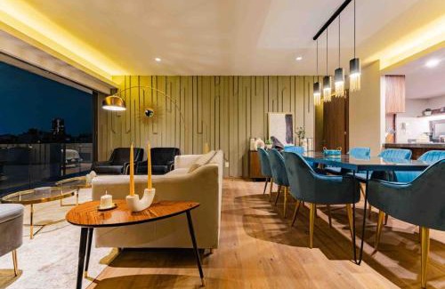 Polanco House | Stylish 3-Level Penthouse with Private Rooftop