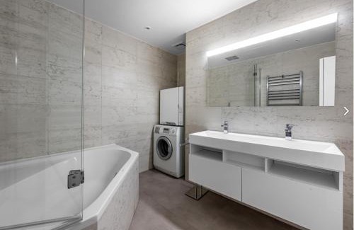 Prague 3 Apartment | Stylish 3-Room Flat City Views