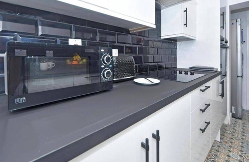 Stoke-on-Trent House | Stylish 3bedroom near Stoke-on-Trent hospital