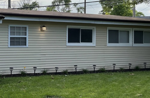 Airport Township House | Stylish 3br 2 bath close to downtown, the airport, and freeways.