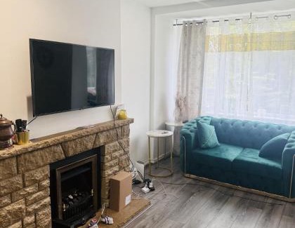 High Wycombe House | Stylish 3BR Home in High Wycombe