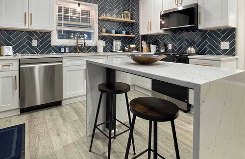 Cleveland Heights House | Stylish 3BR in Cleveland Hts | Close to Clinic, UH