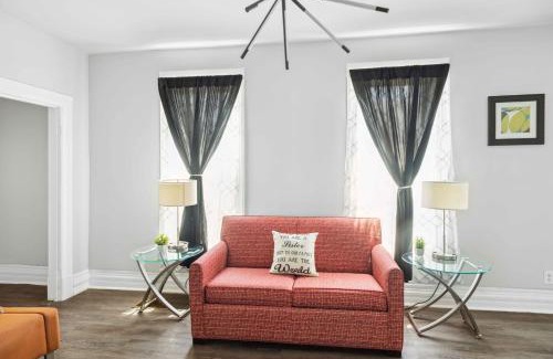 Mexicantown - Southwest Detroit House | Stylish 3BR in Downtown Detroit Near Museums Dining