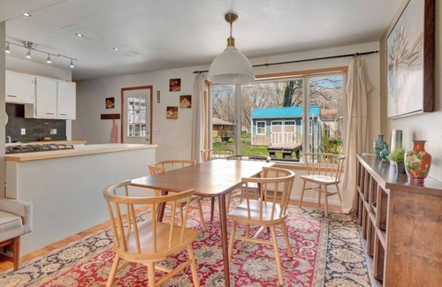 Urbana House | Stylish 3BR Private Home Near UIUC & Downtown