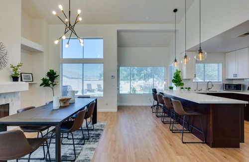 Green Valley House | Stylish 3BR Vegas Oasis W/Pool/SPA near Strip&Golf. Pet friendly!