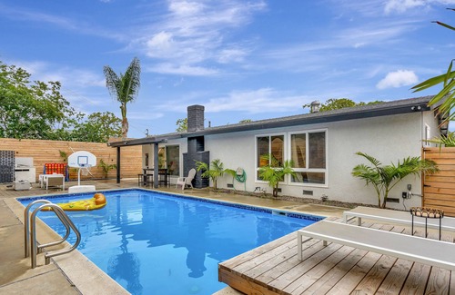 Fullerton House | Stylish 3Br with LUX Amenities and elegant design. 9 Mins to Disneyland & More!