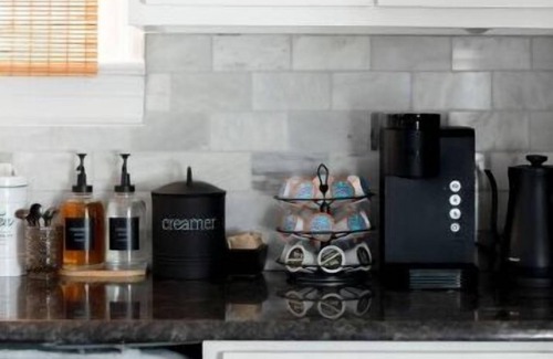 Danville House | Stylish 3King/2Twin -The Heritage House