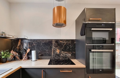 Rusholme House | Stylish 4-Bed Home with On-Street Parking