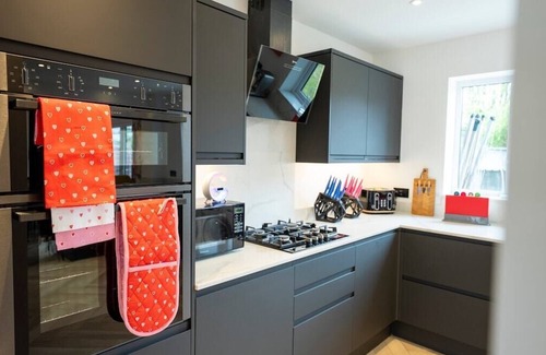 Barrow upon Trent House | Stylish 4-Bed House in Arley