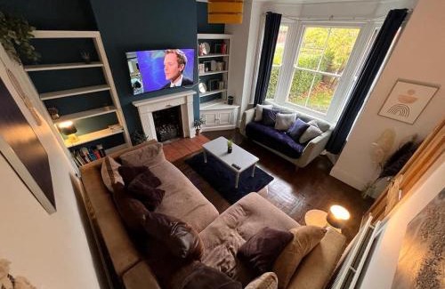 Norwich House | Stylish 4 bed house with parking in central Norwich