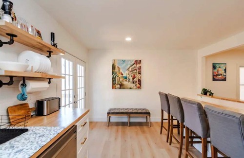 Mehlville House | Stylish 4 Bedroom Family Home Long stays welcome