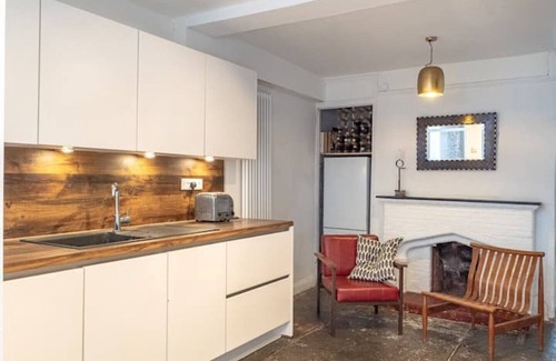 Bruton House | Stylish 4-bedroom townhouse in the heart of Bruton