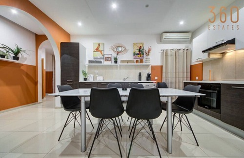 St. Julian's Apartment | Stylish 4BR Apt in central part of St'Julians