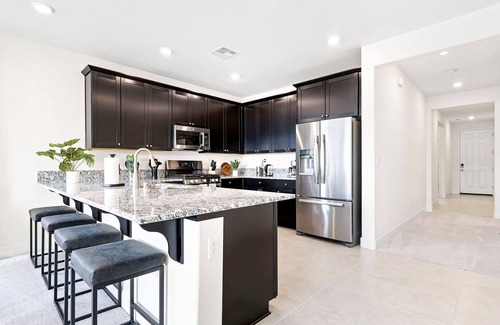 Sparks House | Stylish 4BR Home Nr Golden Eagle Sports Complex