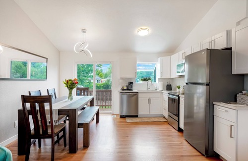 North Central Westminster House | Stylish 4BR Retreat - Hot Tub, Game Room & Modern Comforts