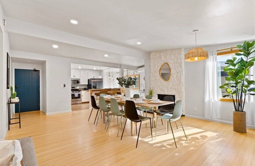 Serra Mesa House | Stylish 6-Bed Oasis w/Hot Tub, Fire Pit & Views