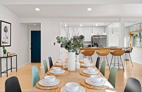 Serra Mesa House | Stylish 6-Bed Oasis w/Hot Tub, Fire Pit & Views