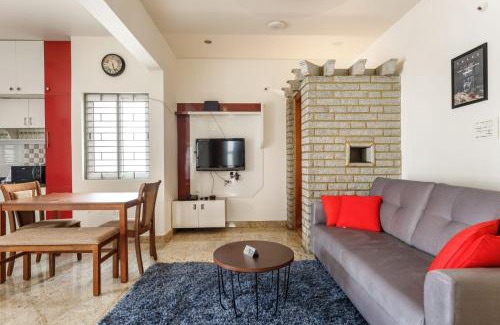 Rajajinagar Apartment | Stylish AC Home close to Brigade Sheraton-IISC-NU Hospital