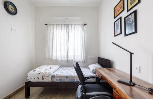 Rajajinagar Apartment | Stylish AC Home close to Brigade Sheraton-IISC-NU Hospital