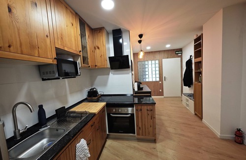 Alcobendas Apartment | Stylish Alcobendas Studio Seasonal