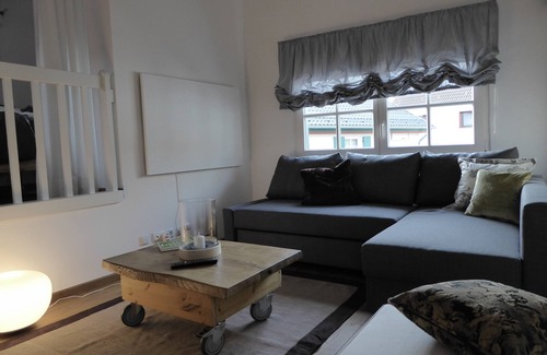 Nothen Other | stylish and cozy living in Tudor style house right in the historic Ziehbrunnen