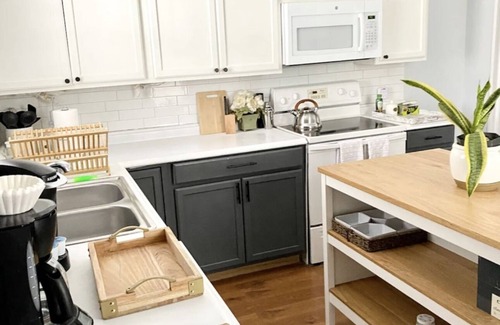 Downtown Columbus House | Stylish and Comfy Home Near Nationwide Childrens Hospital