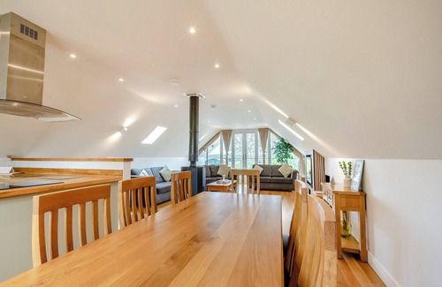 Middlezoy Cottage | Stylish and contemporary two storey cottage.