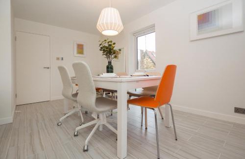 Ealing Apartment | Stylish and Cosy 1 BDR Apt, Ealing Broadway