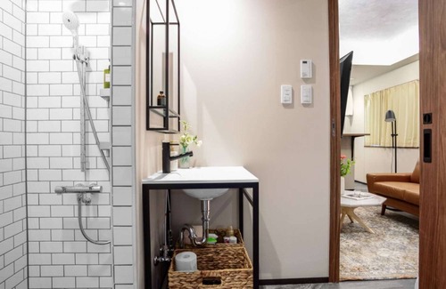 Higashiazabu Apartment | Stylish and homey space! // Alt Stay Azabudai 202
