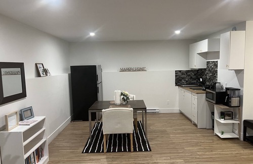 Riverview Apartment | Stylish and Lux Suite on Luxor, Riverview, NB