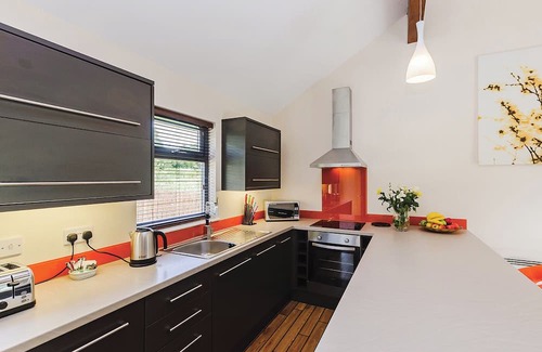 Selby Ski Chalet | Stylish and luxurious open plan lodge.